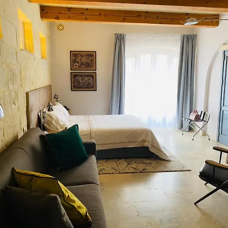 Lulu Boutique Hotel 4*