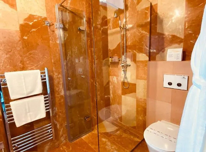 Lulu Boutique Żebbuġ