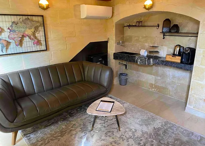 Lulu Boutique Żebbuġ