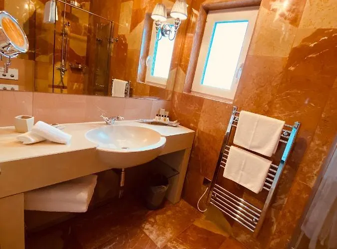 Lulu Boutique Otel 4*