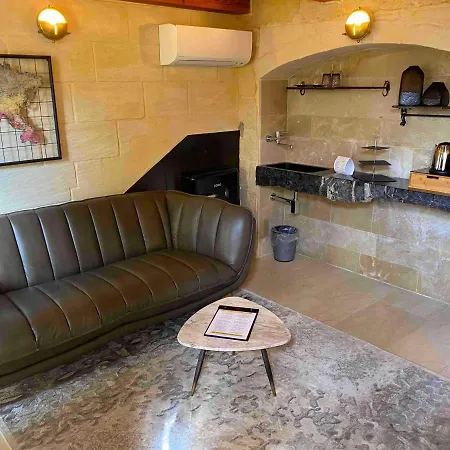 Lulu Boutique Żebbuġ