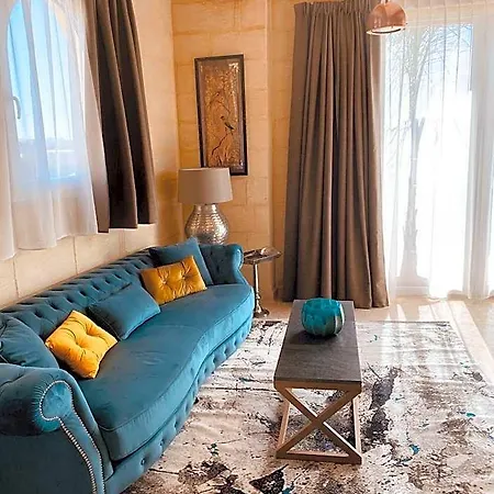 Lulu Boutique 4* Żebbuġ