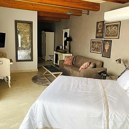 Lulu Boutique Hotel