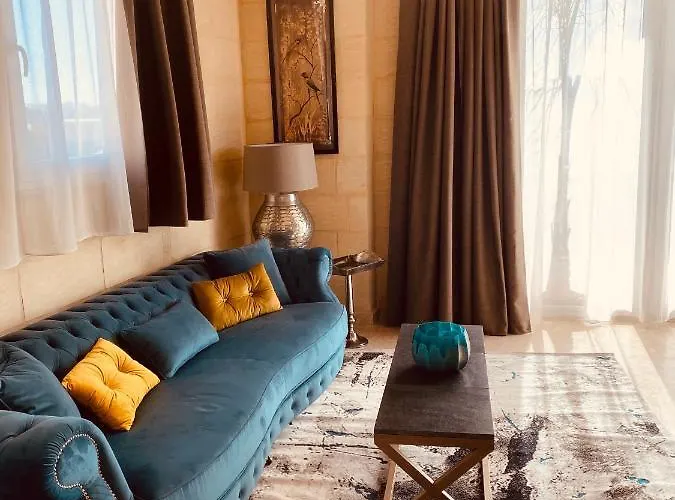 Lulu Boutique 4* Żebbuġ