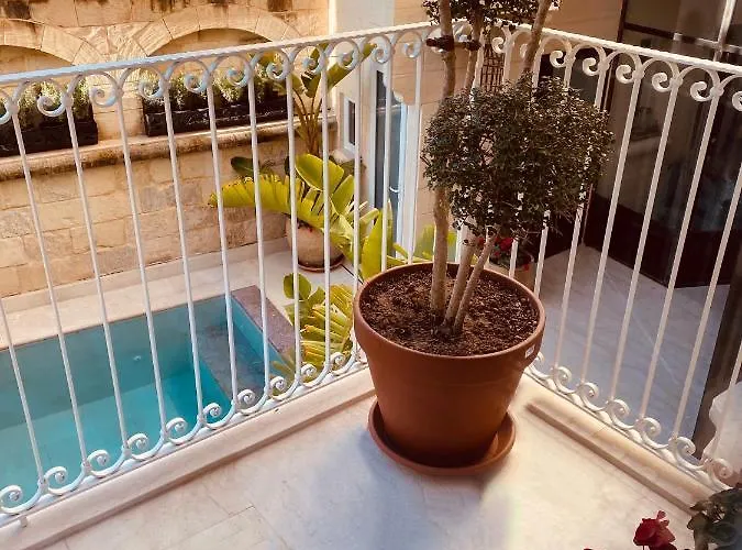 Lulu Boutique Hotel Żebbuġ
